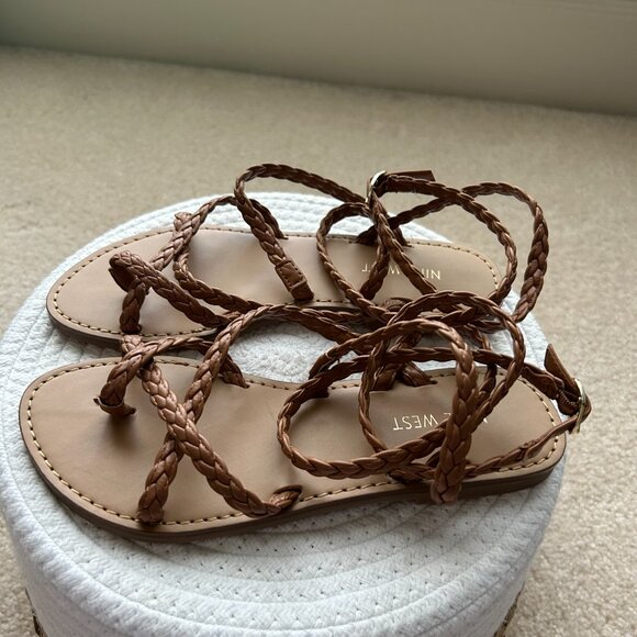 NINE WEST Women's Coralin Sandal  Size 6 COLOR TAN - Picture 3 of 4